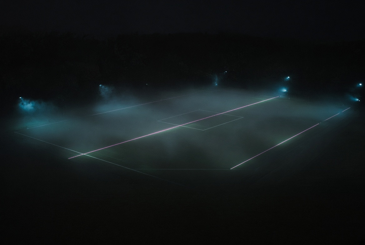 Mist over reflective field lines