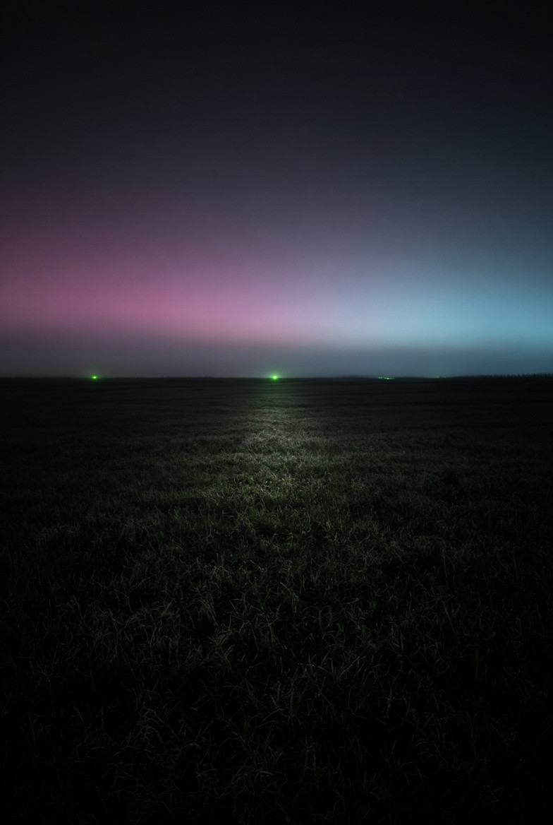 A wide-field night horizon switch