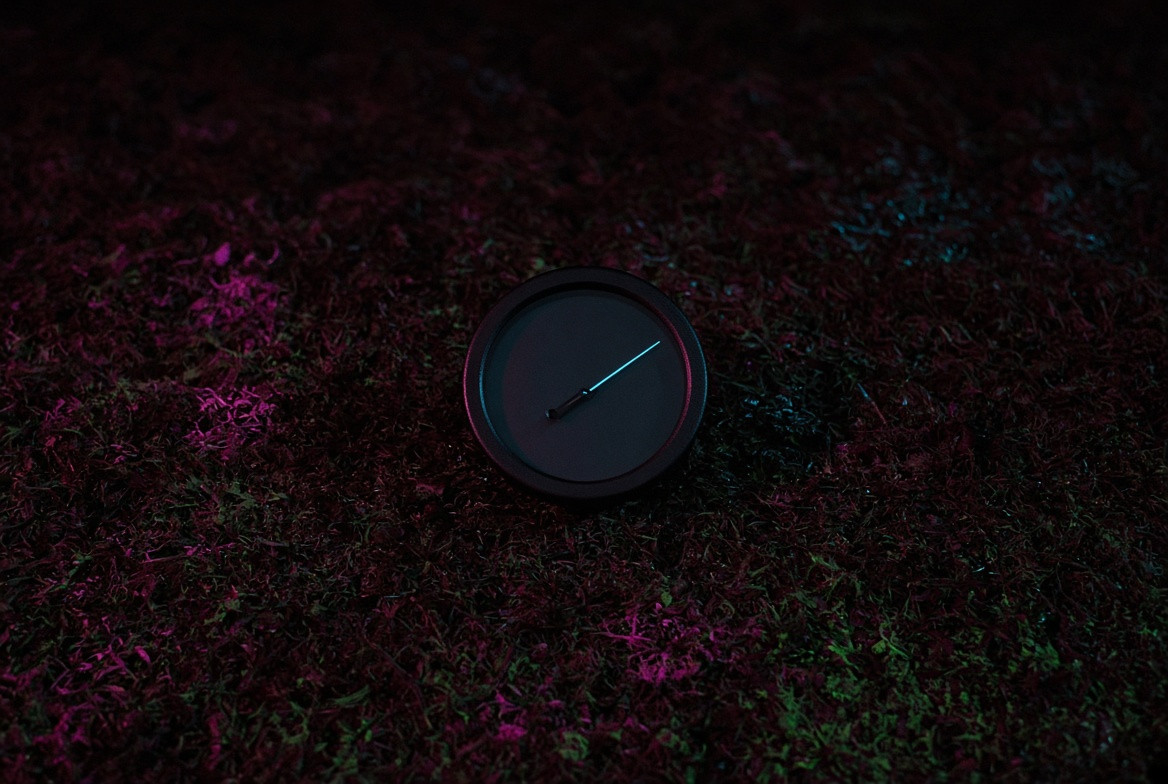A dark unmarked meter